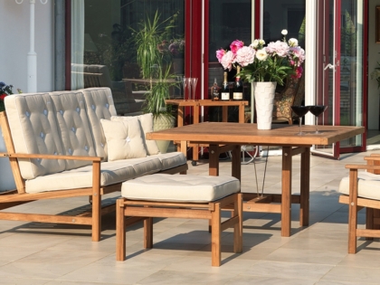 Fri Form grupper med bord 122 x 124 cm Teak.