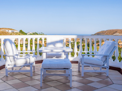 Fri Form grupper med bord 80 x 85 cm Vit Alu.