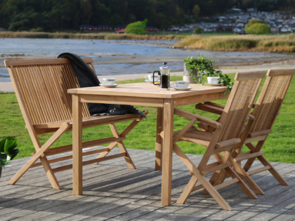 Smögen bord, soffa och karmstol
