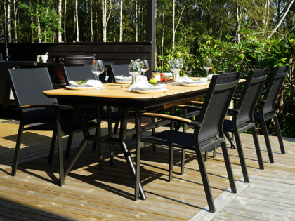 Menorca matbord och vouge karmstol