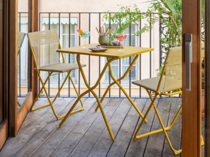 Balcony bord och stolar i gult